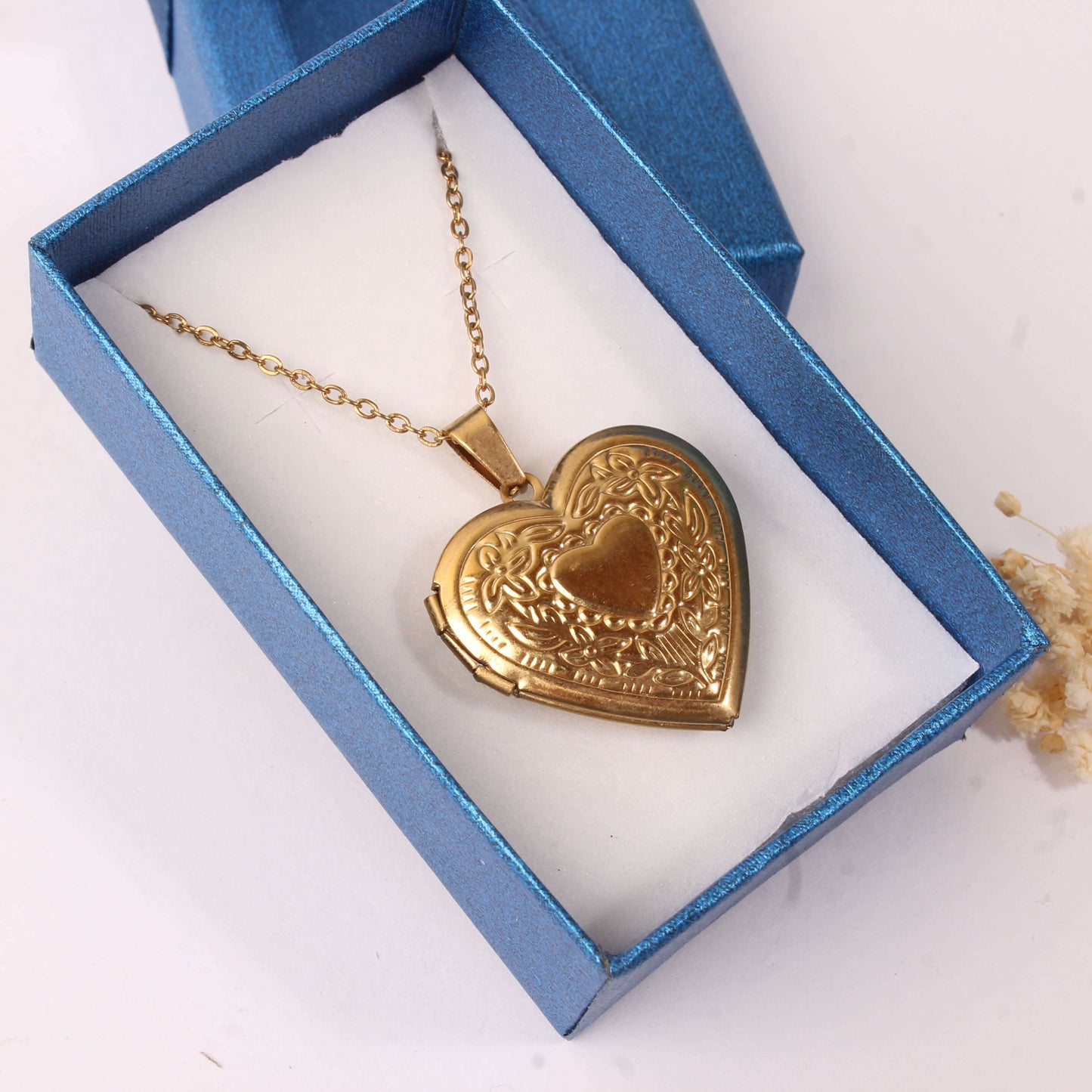 Relicario Corazón Dorado con Foto Personalizada — 2 Fotos