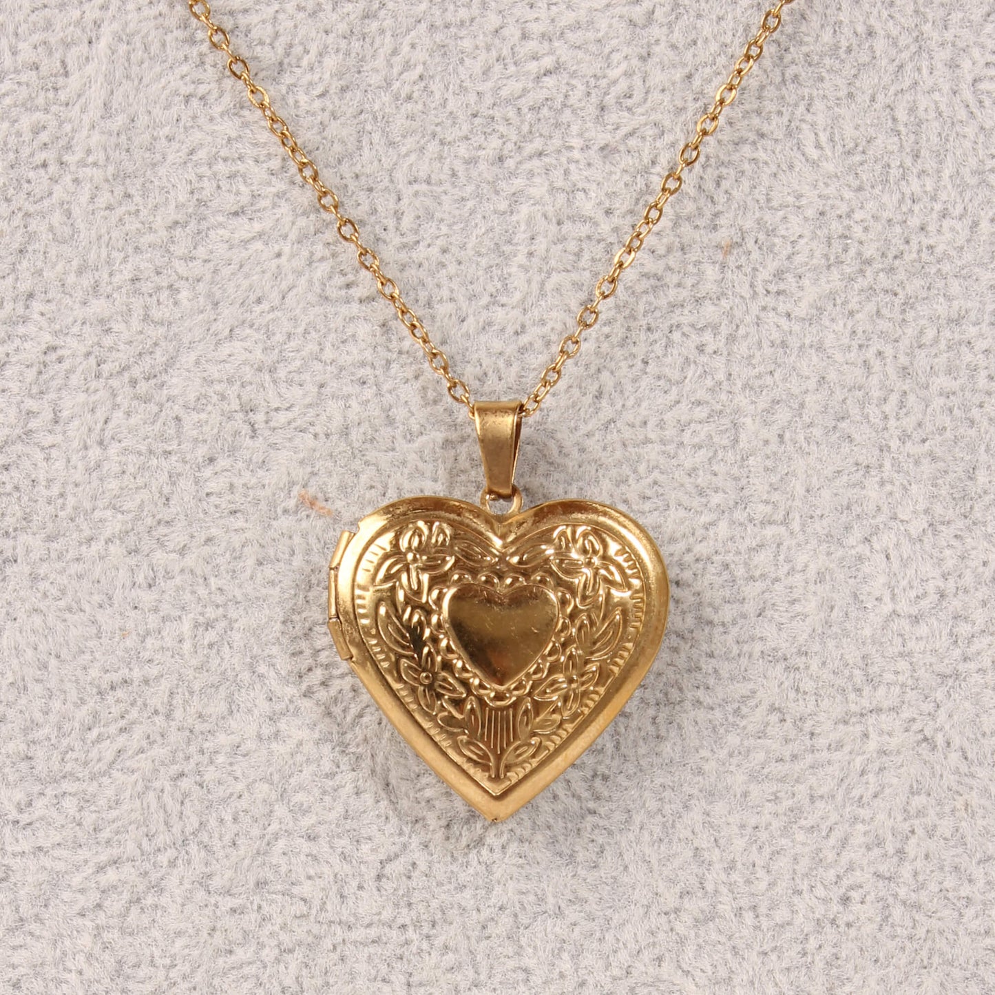 Relicario Corazón Dorado con Foto Personalizada — 2 Fotos